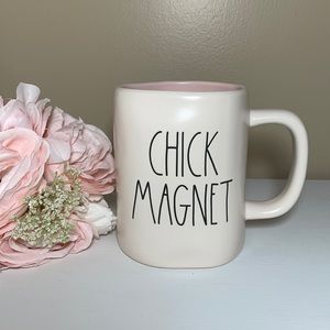 NWT Rae Dunn CHICK MAGNET Mug